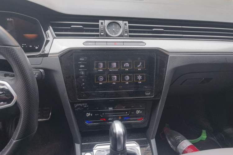 Used Volkswagen Magotan 2023 2 Million Units Limited Edition 330TSI DSG Leading Version Audio And AC Panel