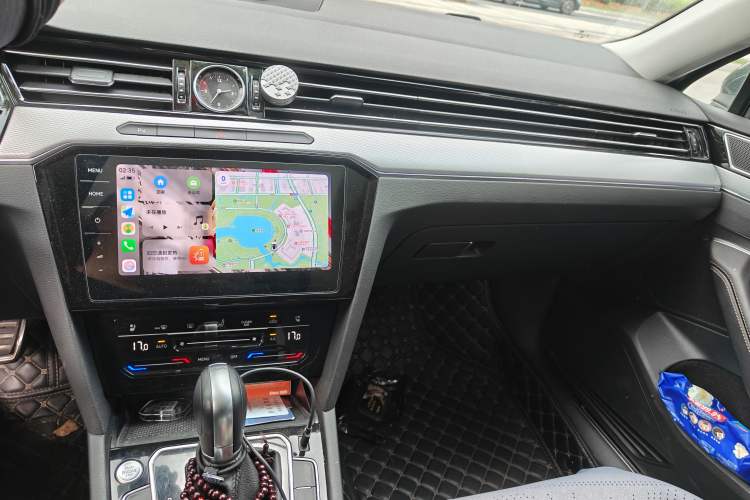 Used Volkswagen Magotan 2023 2 Million Units Commemorative Edition 330TSI DSG Luxury Version Audio And AC Panel