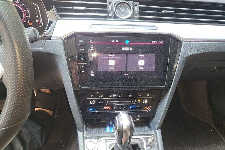 Used Volkswagen Magotan 2023 2 Million Units Commemorative Edition 330TSI DSG Luxury Version Audio And AC Panel