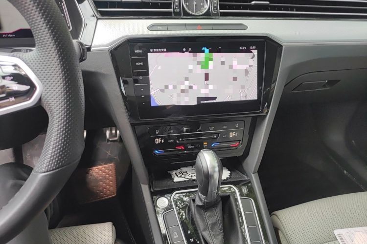 Used Volkswagen Magotan 2023 2 Million Units Commemorative Edition 330TSI DSG Luxury Version Audio And AC Panel