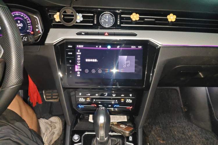 Used Volkswagen Magotan 2023 2 Million Units Commemorative Edition 330TSI DSG Luxury Version Audio And AC Panel