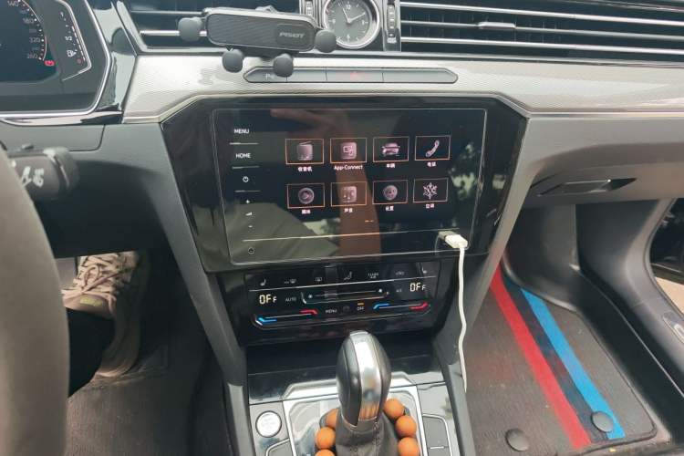 Used Volkswagen Magotan 2023 2 Million Units Limited Edition 330TSI DSG Leading Version Audio And AC Panel