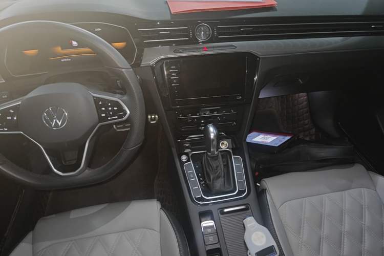 Used Volkswagen Magotan 2023 2 Million Units Limited Edition 280TSI DSG Leading Version Audio And AC Panel