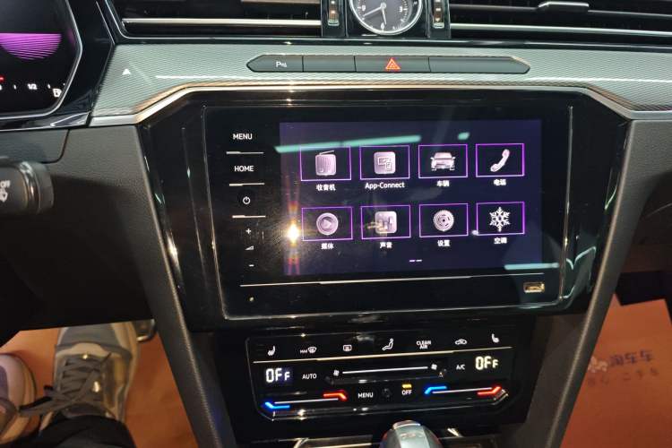 Used Volkswagen Magotan 2023 2 Million Units Limited Edition 330TSI DSG Leading Version Audio And AC Panel