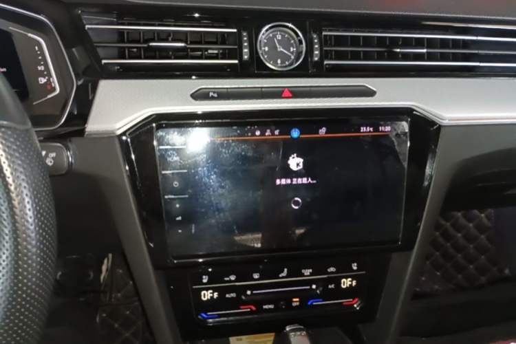 Used Volkswagen Magotan 2023 2 Million Units Commemorative Edition 330TSI DSG Luxury Version Audio And AC Panel