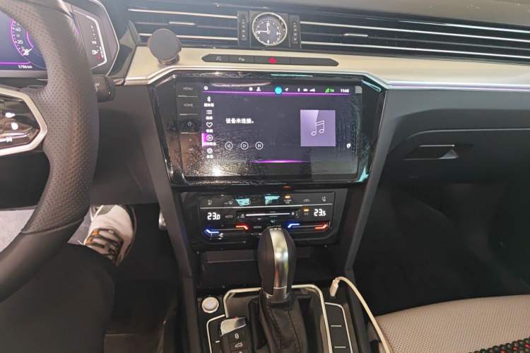 Used Volkswagen Magotan 2023 2 Million Units Limited-Edition 380TSI DSG Flagship Version Audio And AC Panel