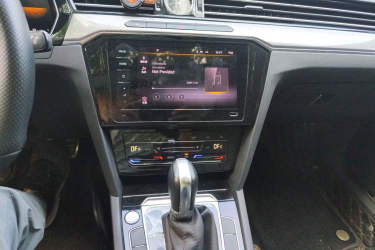 Used Volkswagen Magotan 2023 2 Million Units Limited Edition 330TSI DSG Leading Version Audio And AC Panel