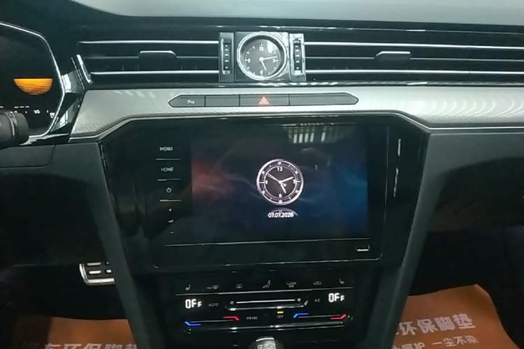 Used Volkswagen Magotan 2023 2 Million Units Limited Edition 330TSI DSG Leading Version Audio And AC Panel