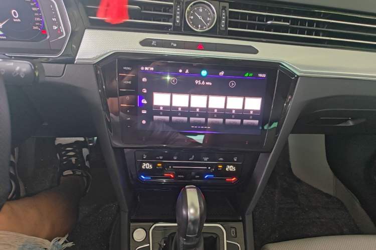 Used Volkswagen Magotan 2023 2 Million Units Limited-Edition 380TSI DSG Flagship Version Audio And AC Panel