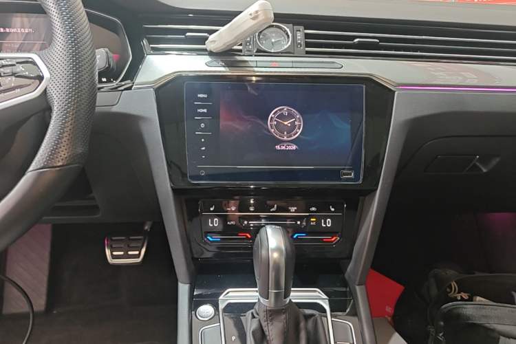 Used Volkswagen Magotan 2023 2 Million Units Limited Edition 330TSI DSG Leading Version Audio And AC Panel