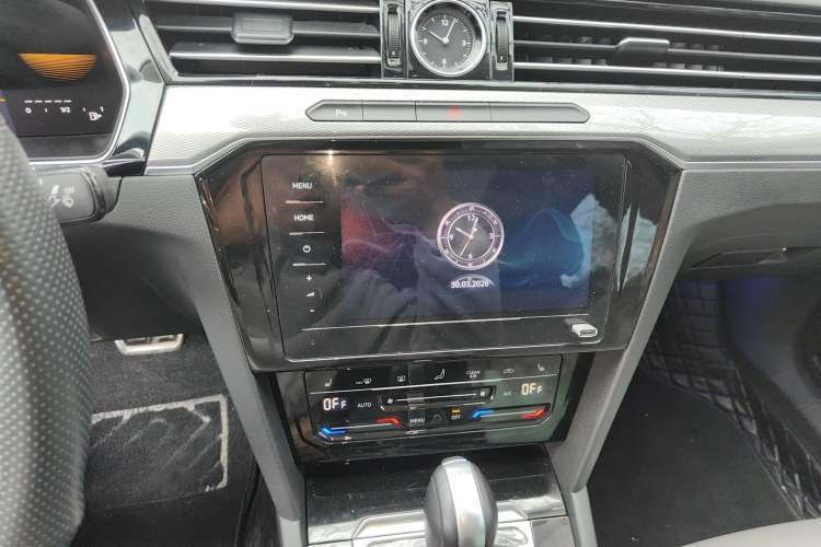 Used Volkswagen Magotan 2023 2 Million Units Limited Edition 330TSI DSG Leading Version Audio And AC Panel