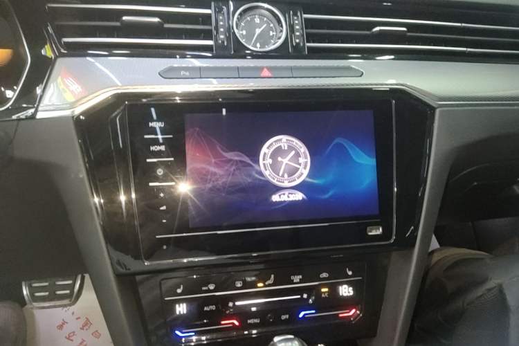 Used Volkswagen Magotan 2023 2 Million Units Limited Edition 330TSI DSG Leading Version Audio And AC Panel