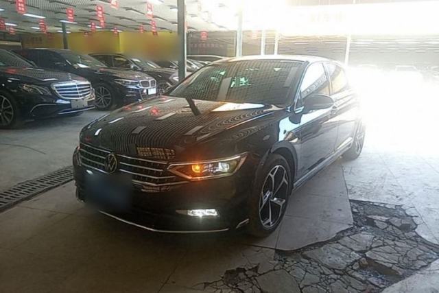 Używany Volkswagen Magotan 2023 2 Million Units Commemorative Edition 330TSI DSG Luxury Version