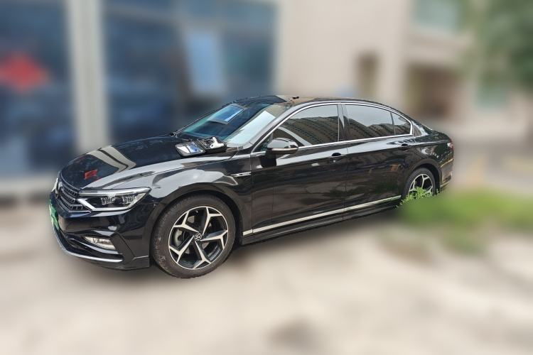 Used Volkswagen Magotan 2023 2 Million Units Commemorative Edition 330TSI DSG Luxury Version Guazi used car, China used car export, Used car for sale, Used cars, Cheapest cars for sale