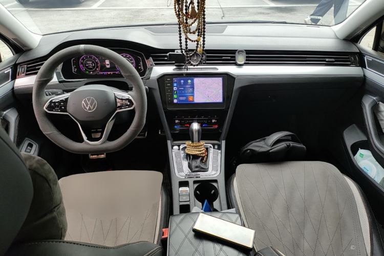 Used Volkswagen Magotan 2023 2 Million Units Limited Edition 330TSI DSG Leading Version Center Console
