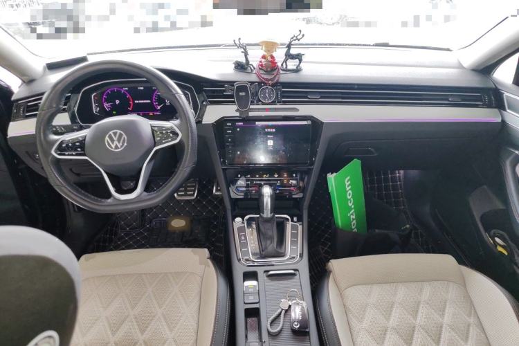 Used Volkswagen Magotan 2023 2 Million Units Commemorative Edition 330TSI DSG Luxury Version Center Console