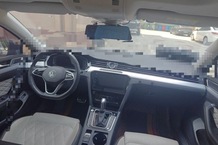 Used Volkswagen Magotan 2023 2 Million Units Commemorative Edition 330TSI DSG Luxury Version Center Console