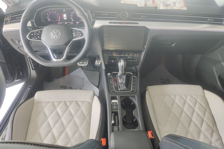 Used Volkswagen Magotan 2023 2 Million Units Limited-Edition 380TSI DSG Flagship Version Center Console