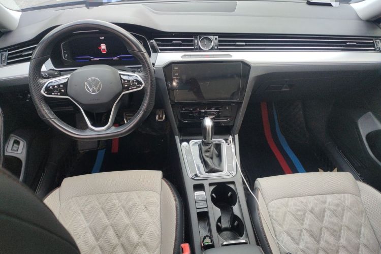 Used Volkswagen Magotan 2023 2 Million Units Commemorative Edition 330TSI DSG Luxury Version Center Console