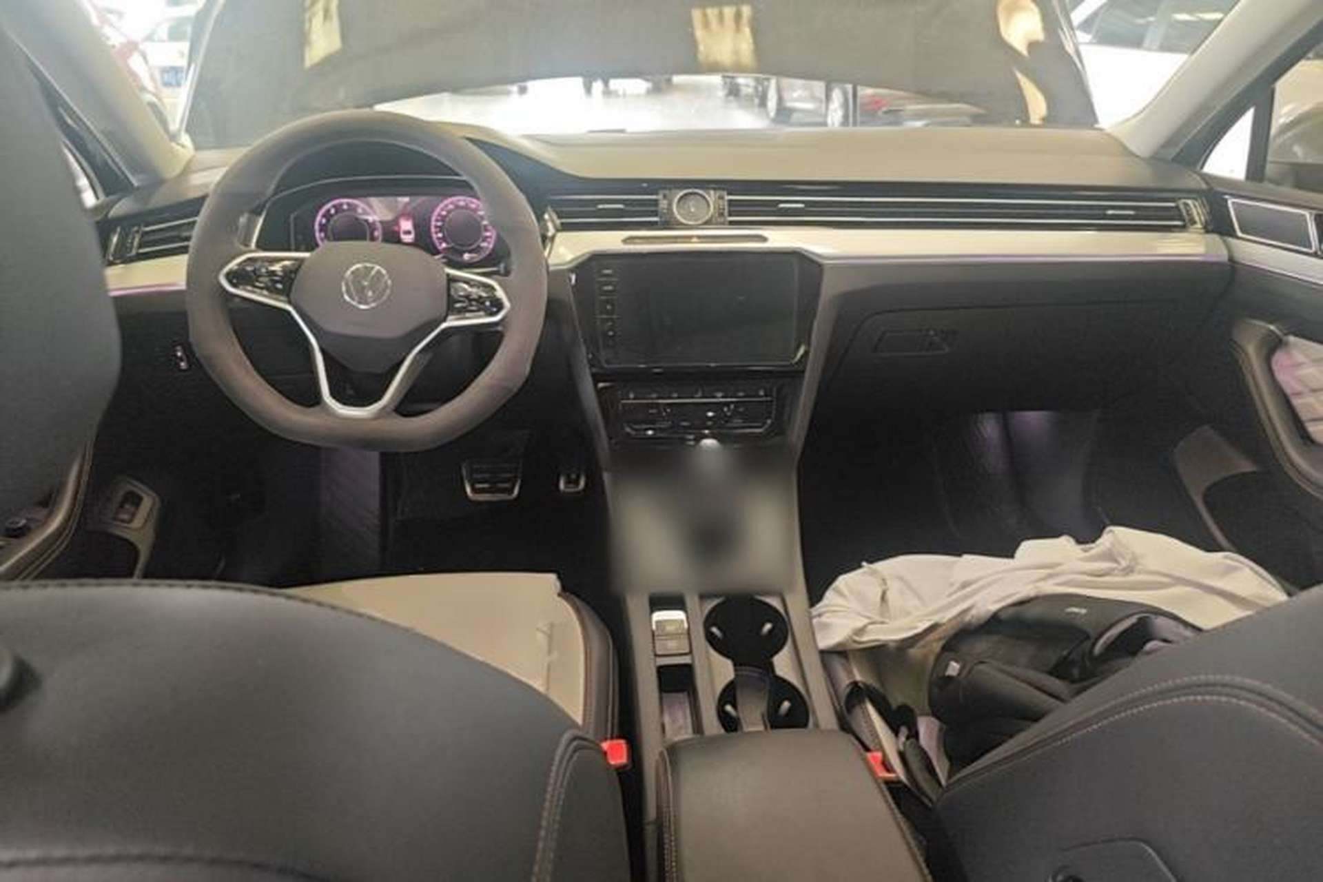 Used Volkswagen Magotan 2023 2 Million Units Limited Edition 330TSI DSG Leading Version Center Console