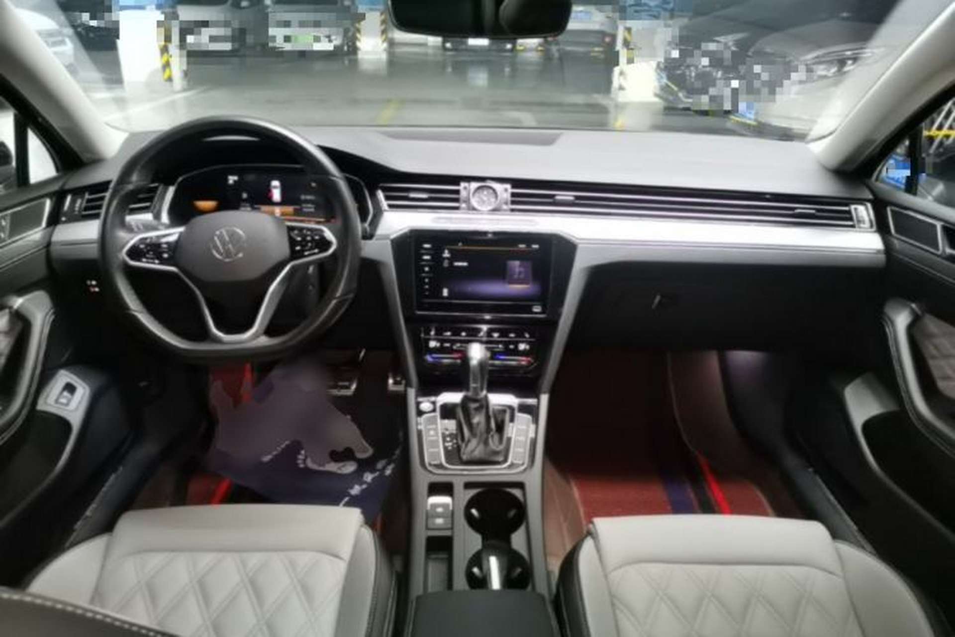 Used Volkswagen Magotan 2023 2 Million Units Limited Edition 330TSI DSG Leading Version Center Console