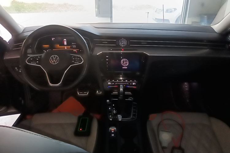 Used Volkswagen Magotan 2023 2 Million Units Limited Edition 330TSI DSG Leading Version Center Console