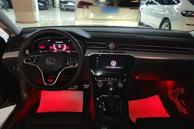 Used Volkswagen Magotan 2023 2 Million Units Limited-Edition 280TSI DSG Comfort Version Center Console
