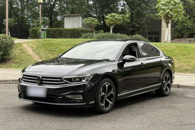 Used Volkswagen Magotan 2023 2 Million Units Limited Edition 330TSI DSG Leading Version