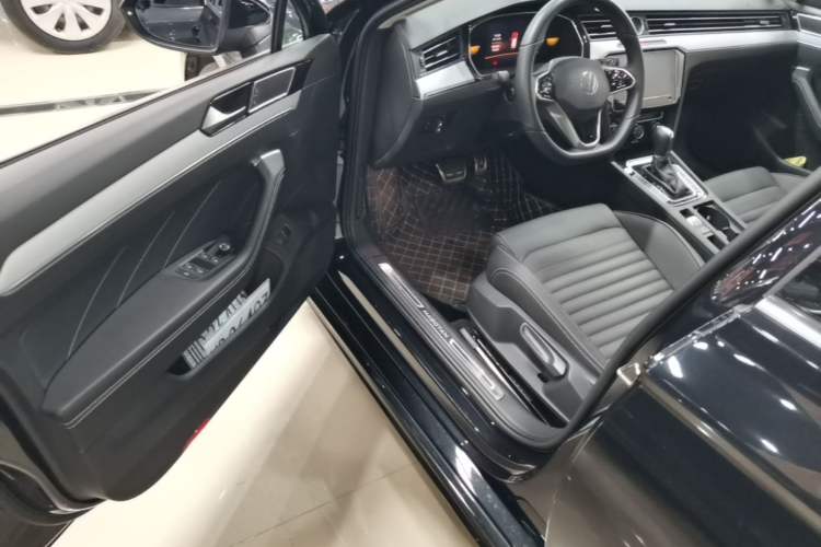 Used Volkswagen Magotan 2023 2 Million Units Limited-Edition 280TSI DSG Comfort Version Driver Seat