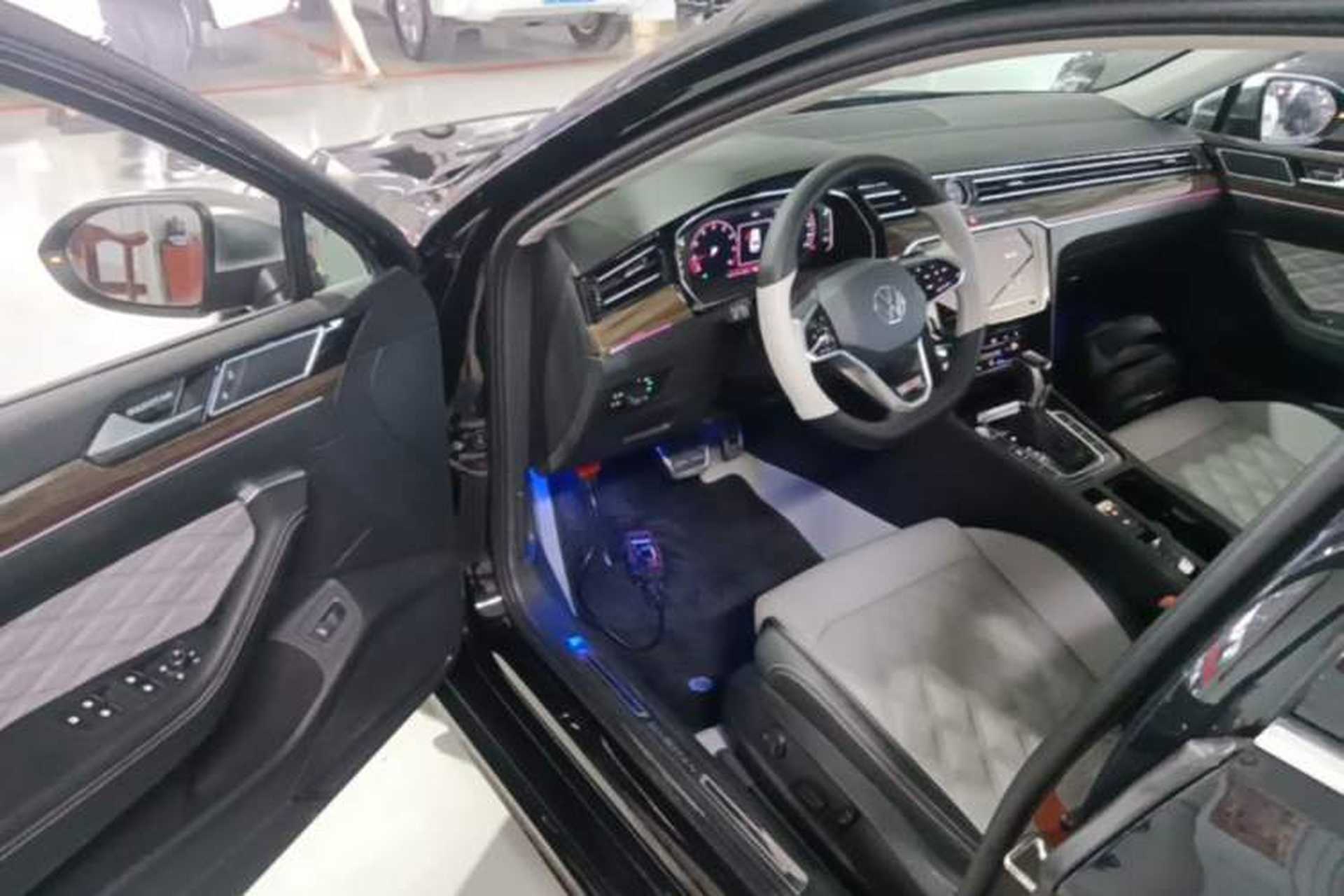 Used Volkswagen Magotan 2023 2 Million Units Limited Edition 330TSI DSG Leading Version Driver Seat