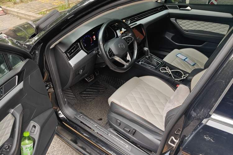 Used Volkswagen Magotan 2023 2 Million Units Commemorative Edition 330TSI DSG Luxury Version Driver Seat