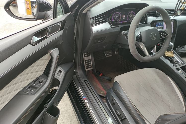 Used Volkswagen Magotan 2023 2 Million Units Limited Edition 330TSI DSG Leading Version Driver Seat