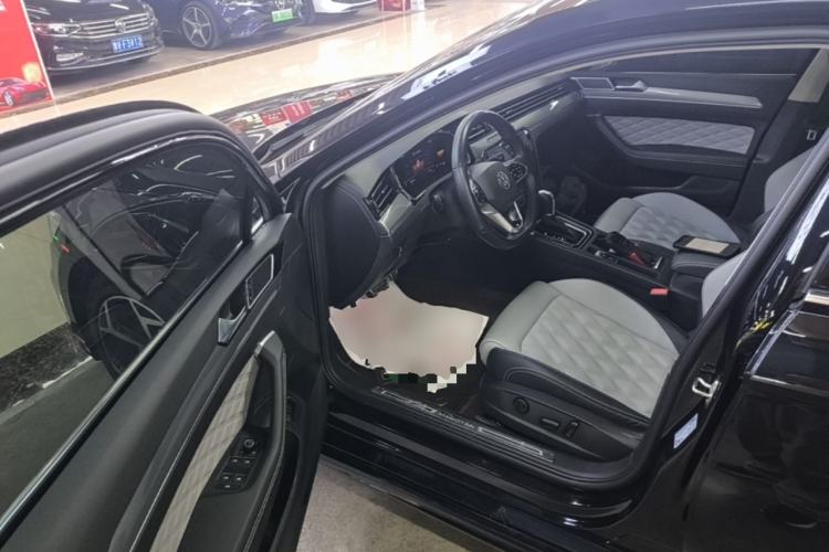 Used Volkswagen Magotan 2023 2 Million Units Limited Edition 330TSI DSG Leading Version Driver Seat