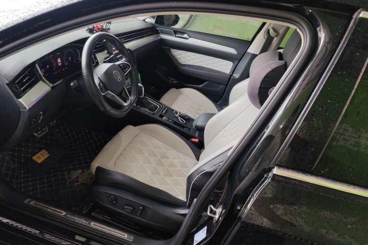 Used Volkswagen Magotan 2023 2 Million Units Commemorative Edition 330TSI DSG Luxury Version Driver Seat