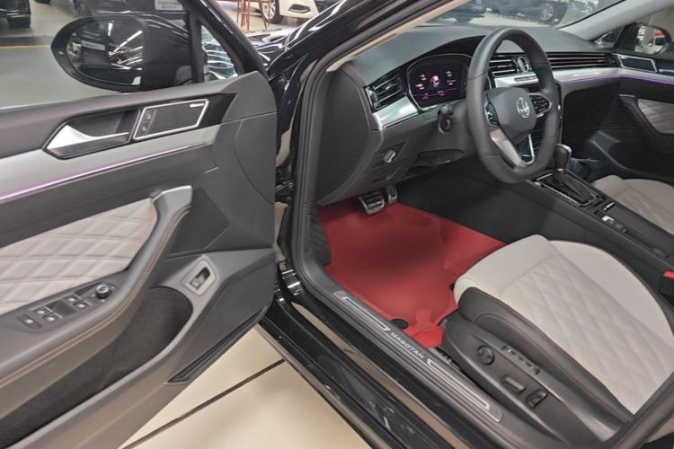 Used Volkswagen Magotan 2023 2 Million Units Limited-Edition 380TSI DSG Flagship Version Driver Seat