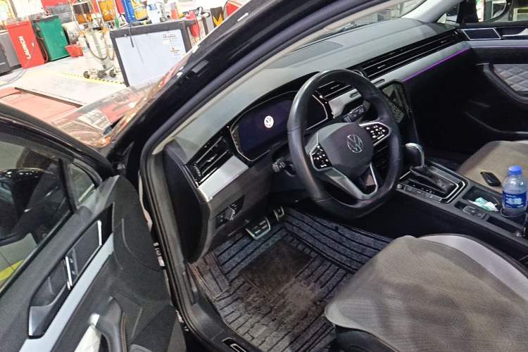 Used Volkswagen Magotan 2023 2 Million Units Commemorative Edition 330TSI DSG Luxury Version Driver Seat