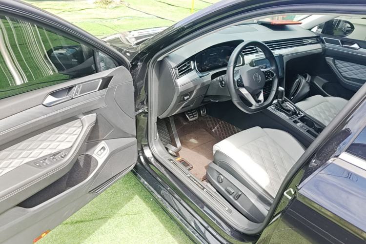 Used Volkswagen Magotan 2023 2 Million Units Limited Edition 280TSI DSG Leading Version Driver Seat