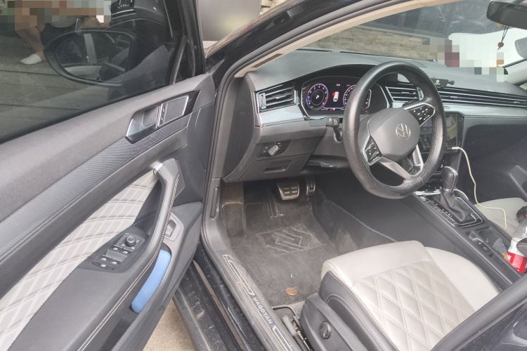 Used Volkswagen Magotan 2023 2 Million Units Limited Edition 330TSI DSG Leading Version Driver Seat