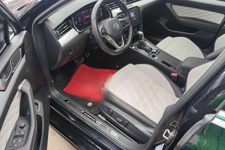 Used Volkswagen Magotan 2023 2 Million Units Commemorative Edition 330TSI DSG Luxury Version Driver Seat