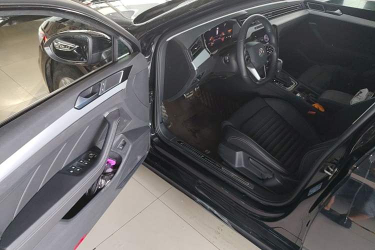 Used Volkswagen Magotan 2023 2 Million Units Limited-Edition 280TSI DSG Comfort Version Driver Seat