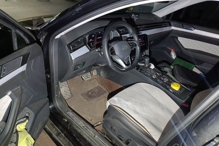 Used Volkswagen Magotan 2023 2 Million Units Commemorative Edition 330TSI DSG Luxury Version Driver Seat