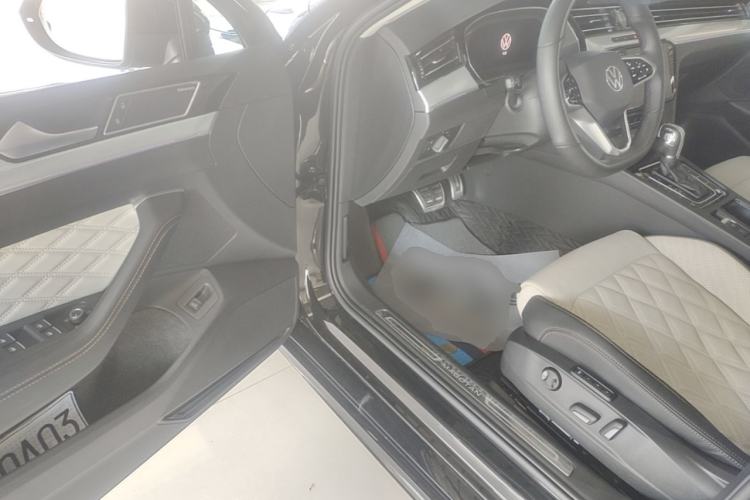 Used Volkswagen Magotan 2023 2 Million Units Limited-Edition 380TSI DSG Flagship Version Driver Seat