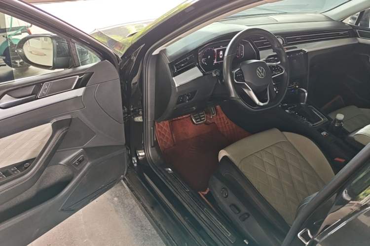 Used Volkswagen Magotan 2023 2 Million Units Limited Edition 330TSI DSG Leading Version Driver Seat