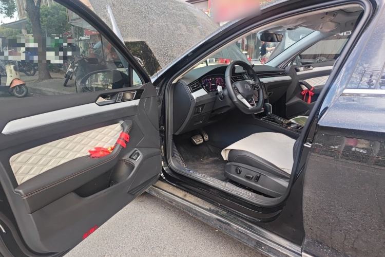 Used Volkswagen Magotan 2023 2 Million Units Commemorative Edition 330TSI DSG Luxury Version Driver Seat
