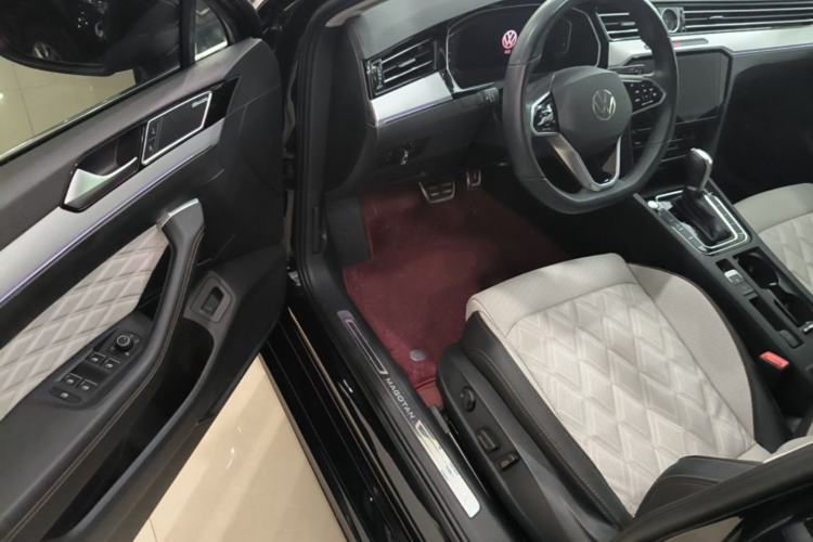 Used Volkswagen Magotan 2023 2 Million Units Commemorative Edition 330TSI DSG Luxury Version Driver Seat