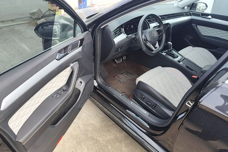 Used Volkswagen Magotan 2023 2 Million Units Commemorative Edition 330TSI DSG Luxury Version Driver Seat