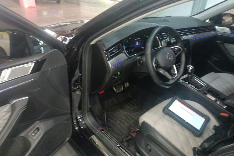 Used Volkswagen Magotan 2023 2 Million Units Limited Edition 330TSI DSG Leading Version Driver Seat