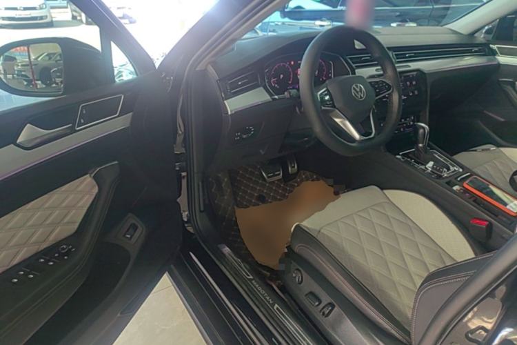 Used Volkswagen Magotan 2023 2 Million Units Commemorative Edition 330TSI DSG Luxury Version Driver Seat
