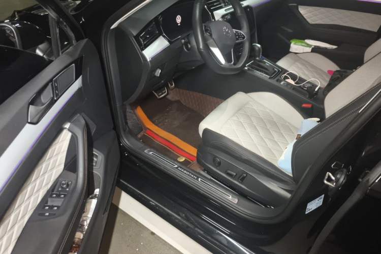 Used Volkswagen Magotan 2023 2 Million Units Commemorative Edition 330TSI DSG Luxury Version Driver Seat