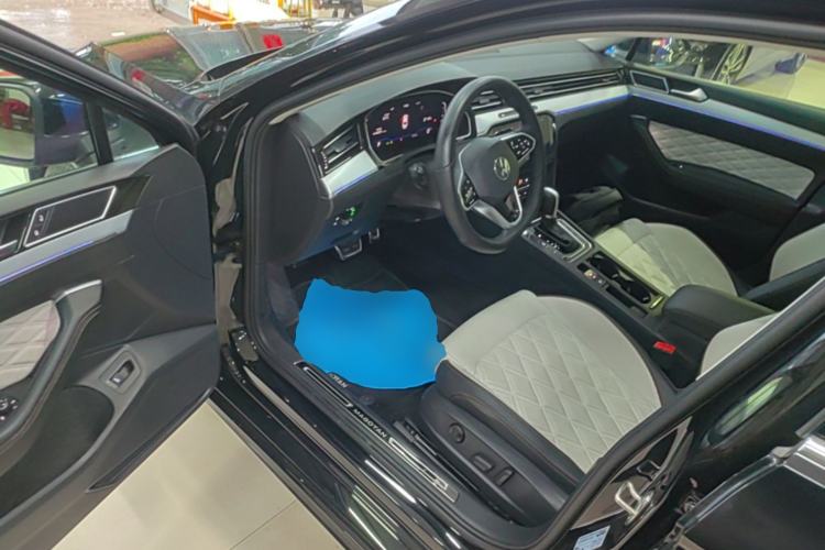 Used Volkswagen Magotan 2023 2 Million Units Commemorative Edition 330TSI DSG Luxury Version Driver Seat